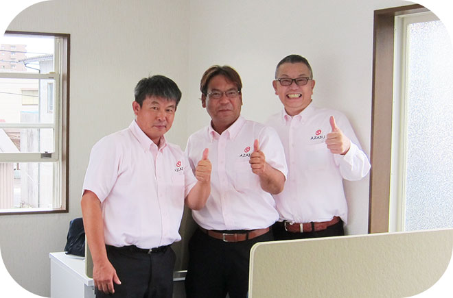四日市営業大野所長(中) 石井代表(左) 池田大平(右)