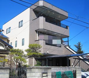 春日井市Ｍ様邸、外壁を4Fフッ素とグラシィクリヤーで塗替えた後の外観全景写真
