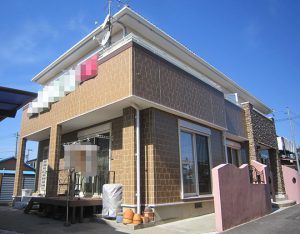 春日井市Ｍ様邸、意匠壁のUVプロテクトクリヤー塗装後の全景写真